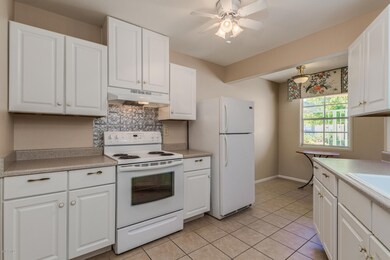 10522 W Ocotillo Dr, Sun City, AZ 85373 - photo 2