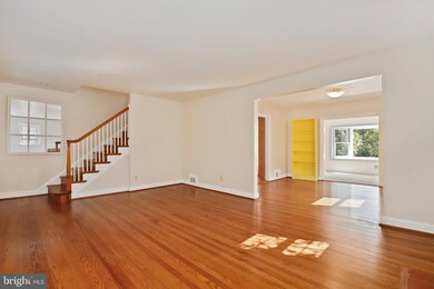 3219 Coquelin Terrace, Chevy Chase, MD 20815 - photo 6