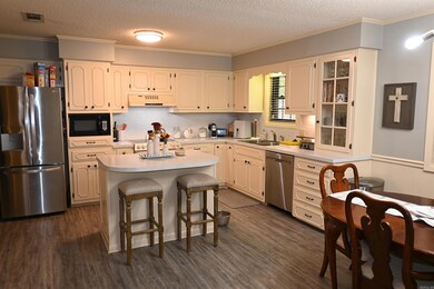 602 W 11th St, Stuttgart, AR 72160 - photo 2