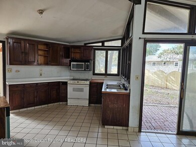 4 Pinecrest Dr, Bayville, NJ 08721 - photo 5