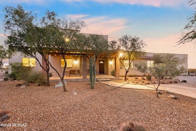 11-web-or-mls-6121 N Desert Willow - MLS