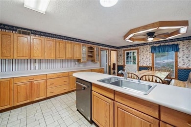 551 Duke Dr, Marietta, GA 30066 - photo 4