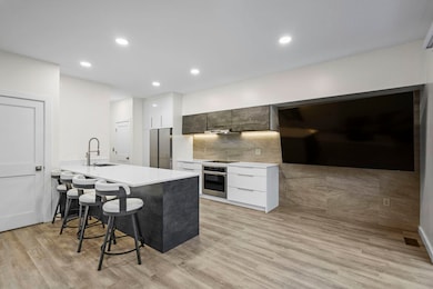 16530 Willow Walk Dr, Lockport, IL 60441 - photo 3