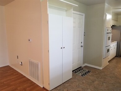 1504 Alta Vista Dr, Alvin, TX 77511 - photo 5