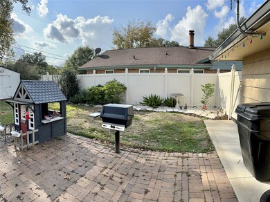 5507 Libbey Ln, Houston, TX 77092 - photo 5