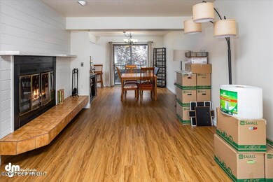 06-Living Room_IMG_8443