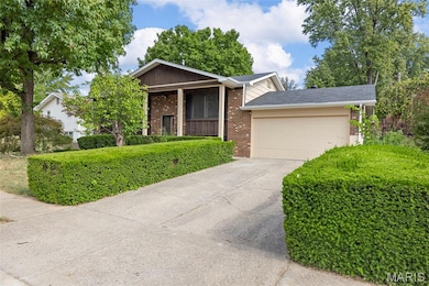 2916 Mockingbird Dr, Saint Charles, MO 63301 - photo 4