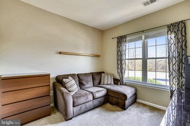 25309 Crossfield Dr, Chantilly, VA 20152 - photo 5