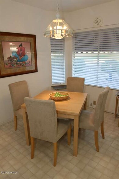 Eat-in Kitchen