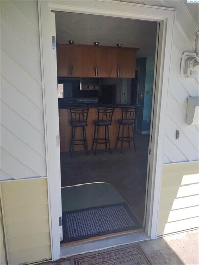 1243 E Larch St, Othello, WA 99344 - photo 3