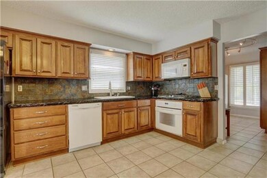 5755 Richards Cir, Shawnee, KS 66216 - photo 5