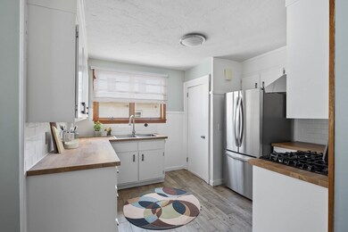 307 E Squantum St, Quincy, MA 02171 - photo 6