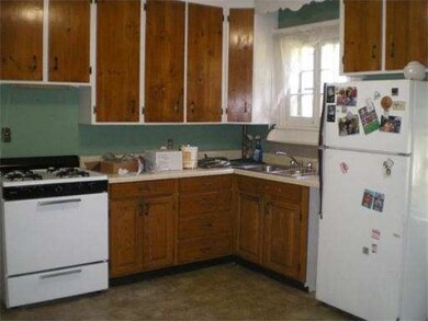 42 Fremont St, Putnam, CT 06260 - photo 7