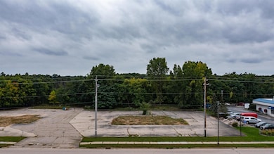 1015 W Fulton St, Waupaca, WI 54981 - photo 3