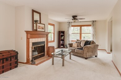 2912 Hunters Hill-4