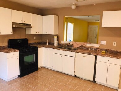 948 Dewalt St, Houston, TX 77088 - photo 4