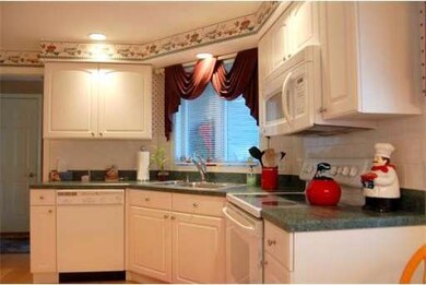 14 Walden Pond Dr, Nashua, NH 03064 - photo 4