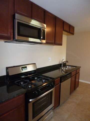 2023 Robert St, Aurora, IL 60506 - photo 3