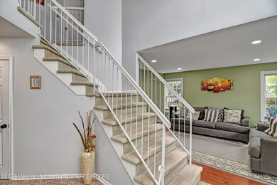 12 Labrador Dr, Kendall Park, NJ 08824 - photo 2