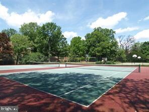 11409 Commonwealth Dr unit 201, Rockville, MD 20852 - photo 7