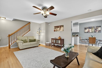 203 College Dr unit C, Bloomingdale, IL 60108 - photo 3