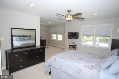 11327 Empire Ln, Rockville, MD 20852 - photo 7