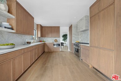 8620 Skyline Dr, Los Angeles, CA 90046 - photo 4