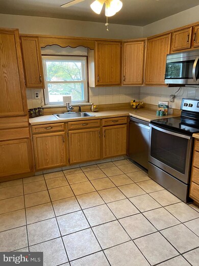302 Dale Ave, Baltimore, MD 21206 - photo 3