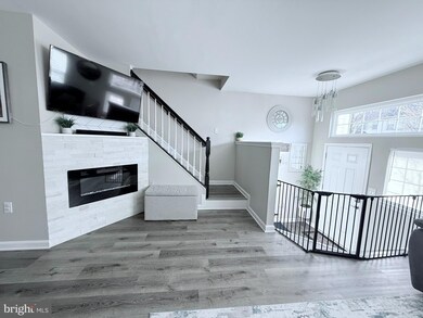 111 Frazer Dr, Purcellville, VA 20132 - photo 2