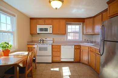 10 Zabriskie Dr unit D, Newburyport, MA 01950 - photo 2