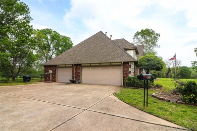 3 car garage
