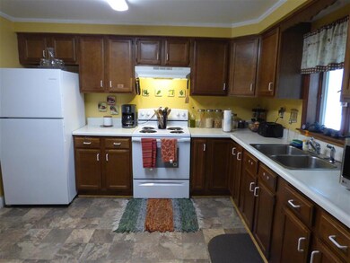 24 Cross St, Newport, VT 05855 - photo 5