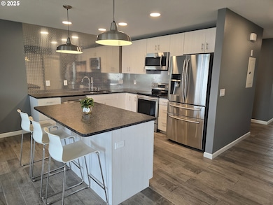 260 Lone Pine Ln unit 2, the Dalles, OR 97058 - photo 2