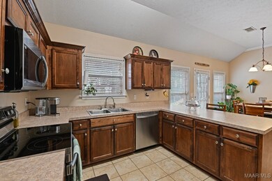 Large kitchen with plenty of cabinets and working