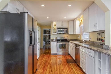 58 Robinhood Rd, Nashua, NH 03062 - photo 3