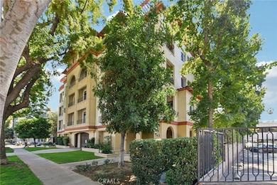 742 Locust St unit 301, Pasadena, CA 91101 - photo 3