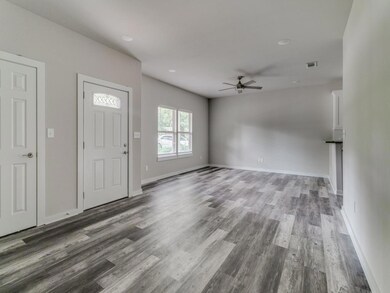 905 W Star St, Denison, TX 75020 - photo 3