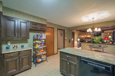 6639 Goldenrod Dr, Columbus, OH 43229 - photo 6