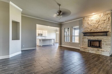 101 Colonial Dr, Joshua, TX 76058 - photo 7