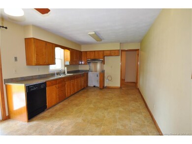 914 Brookwood Dr, New Albany, IN 47150 - photo 7