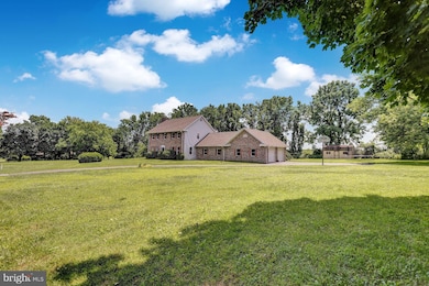 22 Stauffer Ln, Boyertown, PA 19512 - photo 3