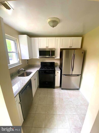 1703 Addison Rd S unit 1705, District Heights, MD 20747 - photo 4