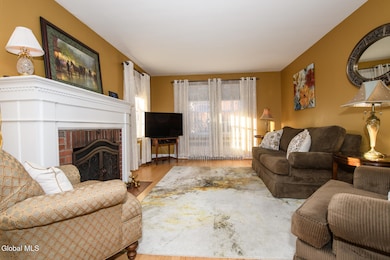 41 Crescent Dr, Albany, NY 12208 - photo 6