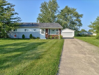 2621 E 40th St, Lorain, OH 44055 - photo 2