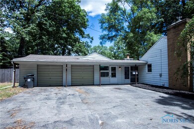 Attached 2 Car Garage with Plenty of off street pa
