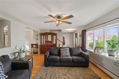 310 Sandy Ln, Warwick, RI 02889 - photo 5