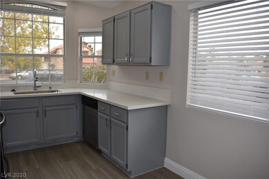 2745 Canasta Ct, Las Vegas, NV 89117 - photo 4