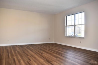 2953 Commodore Ln, Cincinnati, OH 45251 - photo 7