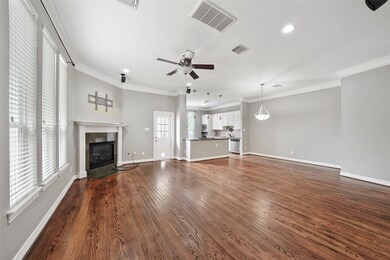 806 Garden Trace Ln, Houston, TX 77018 - photo 3