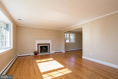 129 Hollow Brook Rd, Lutherville Timonium, MD 21093 - photo 4